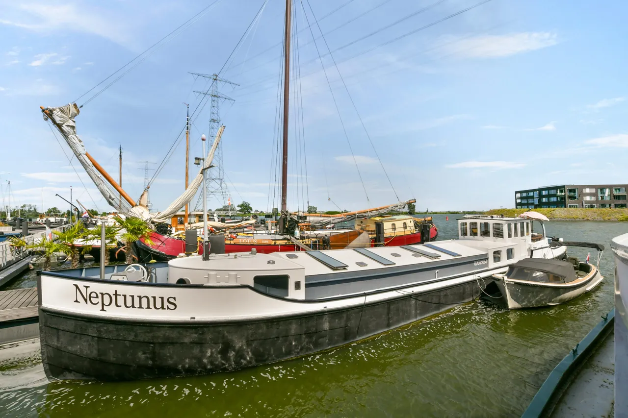 Appartement te koop: Haringbuisdijk 995, Amsterdam