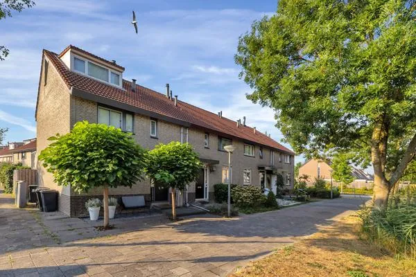 Terraced house for sale: Harkje Benthempad 31, Kastelenbuurt Schiedam