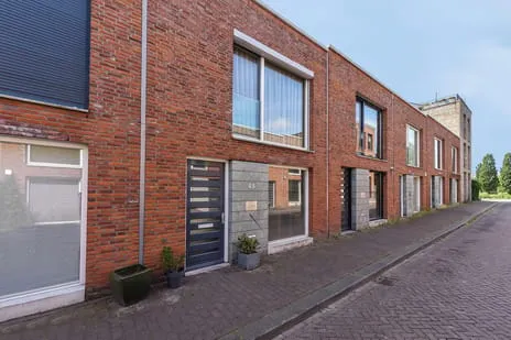 Terraced house for sale: Harlingenstraat 45, Zuiderzeestedenbuurt-Oost Amersfoort