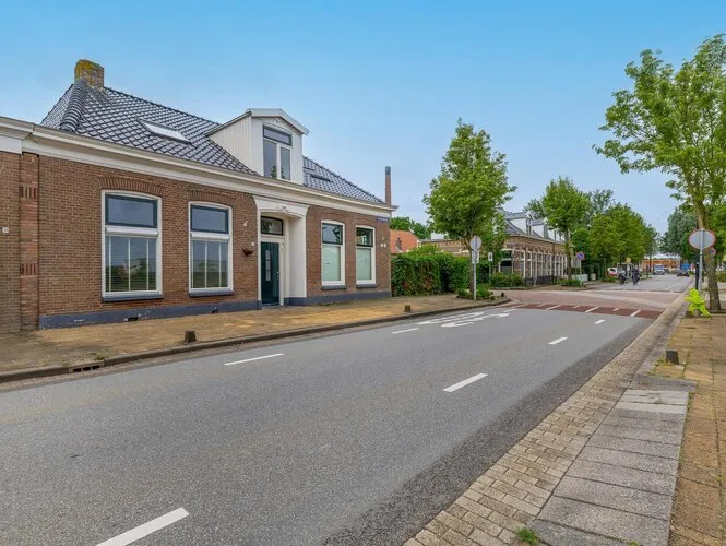Twee-onder-één-kap te koop: Harlingerstraat 53, Bolsward-Zuidwest Bolsward