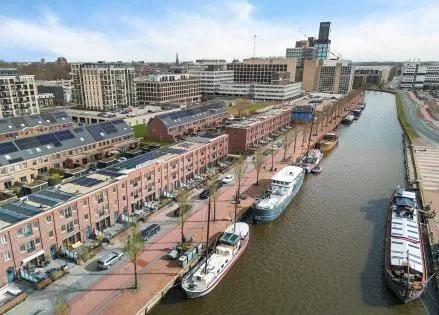 Tussenwoning te koop: Harlingertrekweg 38B, Leeuwarden