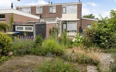 Twee-onder-één-kap te koop: Harmen van Swinderenstraat 15, Torenlanden Steenwijk