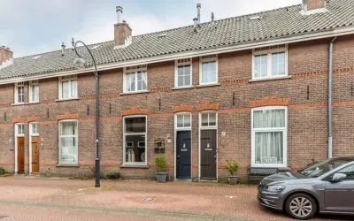 Tussenwoning te koop: Harmenjansweg 18, Sportliedenbuurt Haarlem