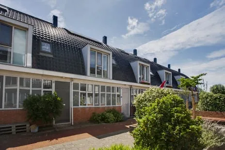 Terraced house for sale: Harry Diesfeldtlaan 6, De Lanen Haag