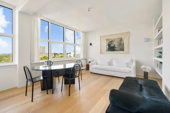 Studio for sale: Harry Koningsbergerstraat 296, Coronelbuurt Amsterdam
