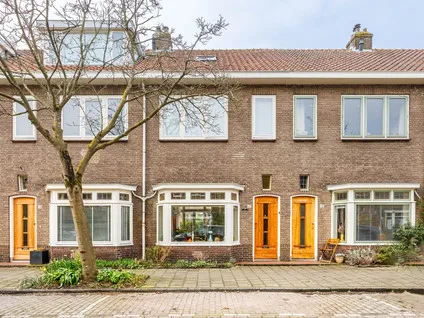 Tussenwoning te koop: Hartmanstraat 17, Leiden