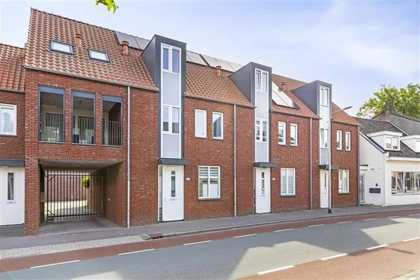 Tussenwoning te koop: Hasseltstraat 172, Textielbuurt Oost Tilburg
