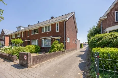 Corner house for sale: Hatertseweg 247, St. Anna Nijmegen