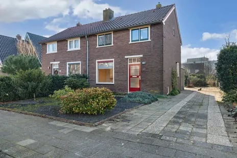 Twee-onder-één-kap te koop: Haulerweg 37, Wolvega
