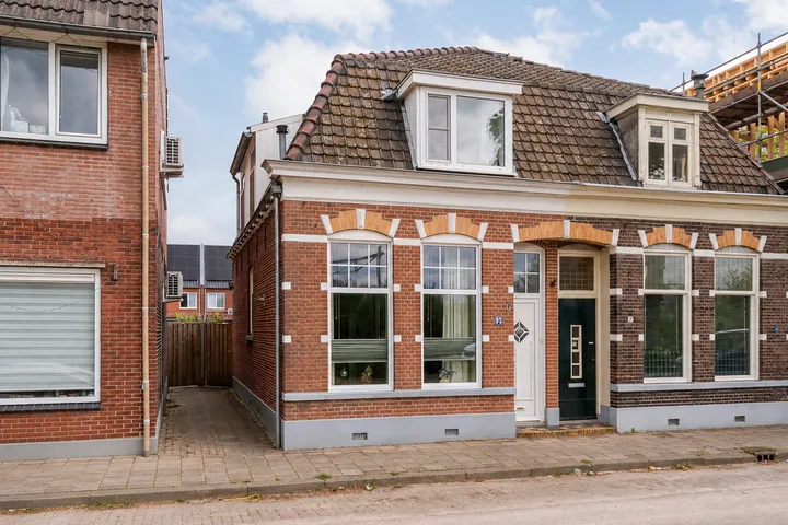 Twee-onder-één-kap te koop: Haven Noordzijde 93, Indië Almelo