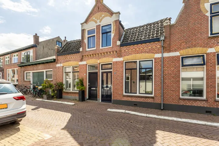 Terraced house for sale: Havenstraatse Wal 8, Schoonhoven-Oude Stad Schoonhoven