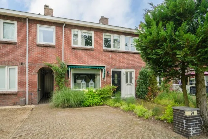 Tussenwoning te koop: Haverkampweg 90, Enschede