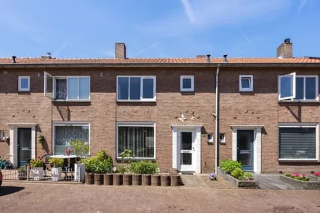 Terraced house for sale: Havikstraat 23, Roofvogelbuurt Oss