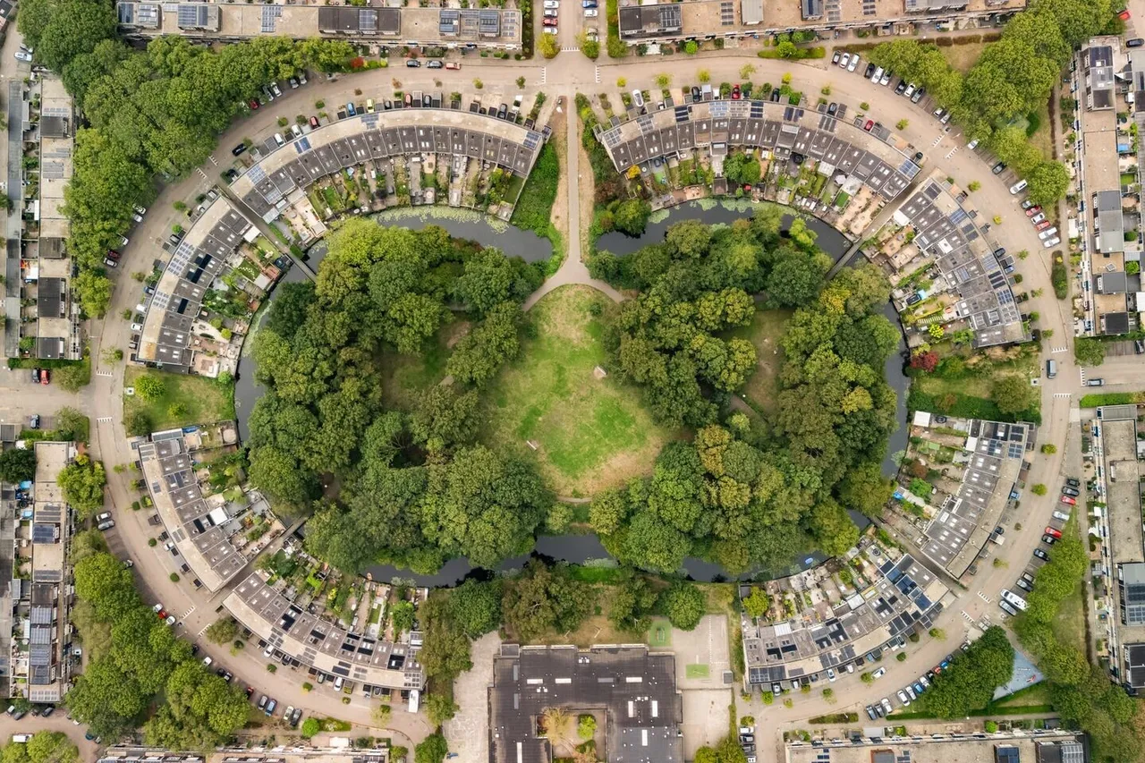 Tussenwoning te koop: Havixhorst 110, Alphen Aan Den Rijn