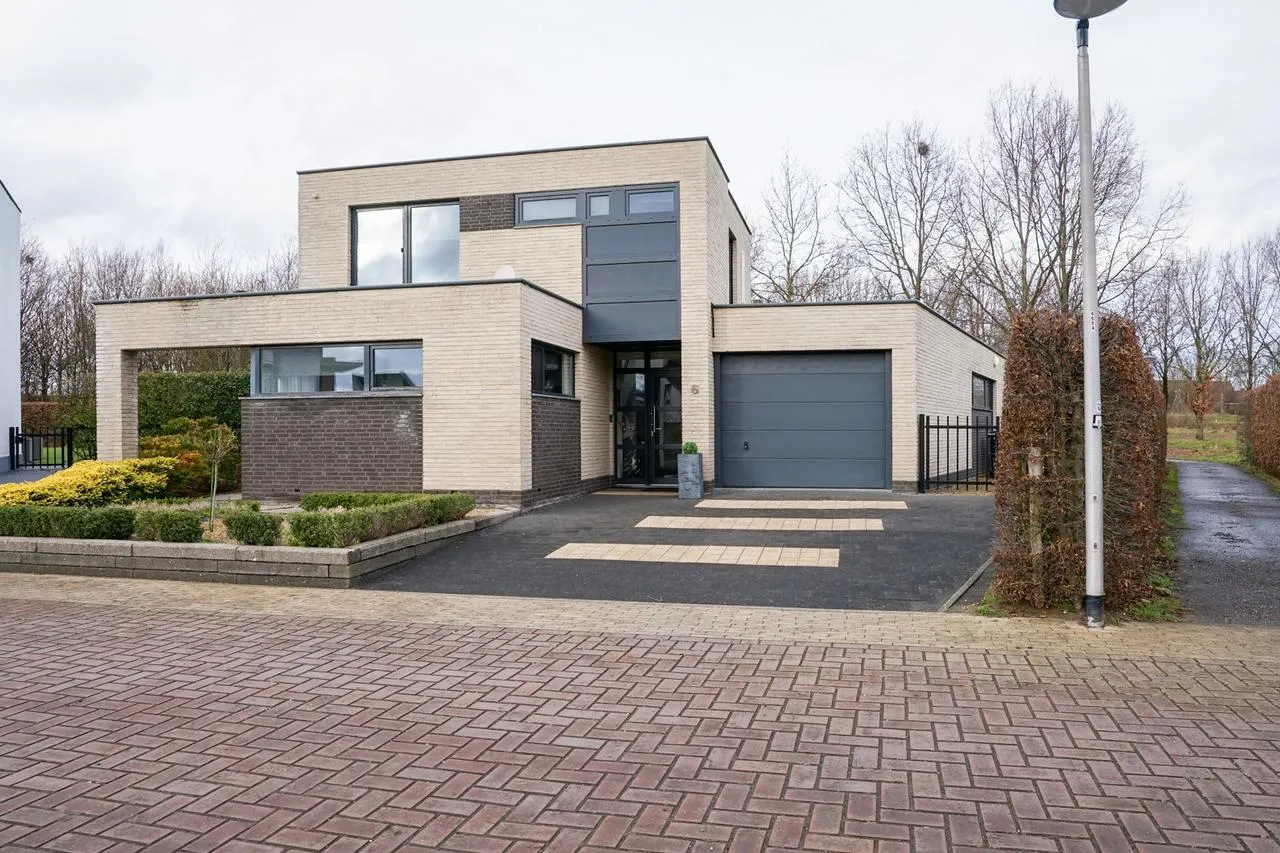 Vrijstaande woning te koop: Hazelaar 6, Landgraaf