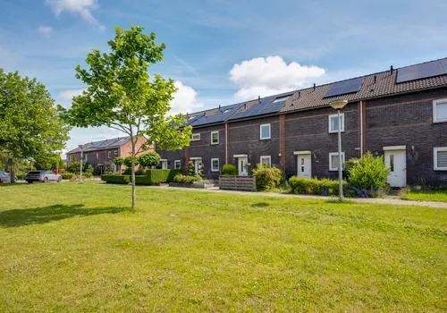 Tussenwoning te koop: Hazelaarhof 77, Kloosterhoven Assen