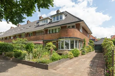 Hoekwoning te koop: Hazelaarlaan 9, Bloemenkwartier Zuid Hilversum