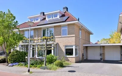 Tussenwoning te koop: Hazelaarserf 32, Dorp Bathmen Bathmen