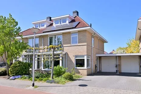 Tussenwoning te koop: Hazelaarserf 32, Dorp Bathmen Bathmen