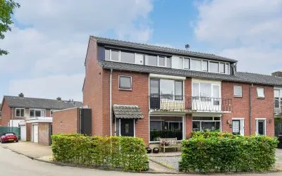 Corner house for sale: Hazelaarstraat 1, Theereheide Sint-Michielsgestel