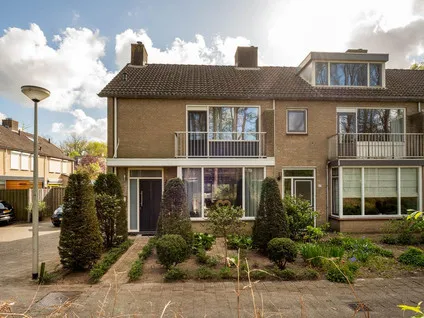 Hoekwoning te koop: Hazenbos 56, Rode Schouw Halsteren