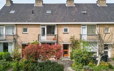 Tussenwoning te koop: Hazenboslaan 35, Schildersbuurt Oegstgeest