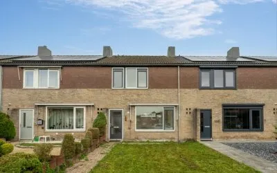 Tussenwoning te koop: Hazendijk 110, Wesselerbrink Zuid-Oost Enschede