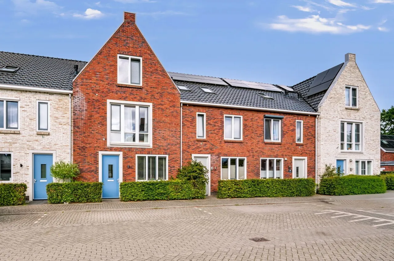 Tussenwoning te koop: Hazenleger 33, Apeldoorn