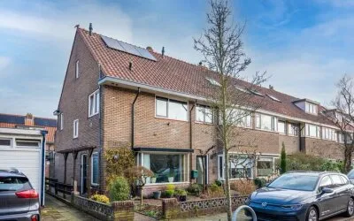Hoekwoning te koop: Hazenstraat 70, Het Rode Dorp Hilversum