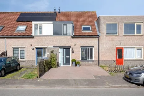 Tussenwoning te koop: Hazepad 259, De Zoom Soest