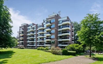 Appartement te koop: Hazepaterslaan 106, Florapark Haarlem