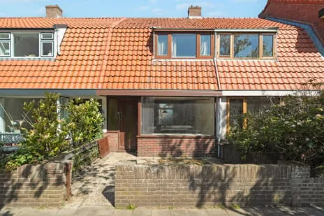 Tussenwoning te koop: Hector Treubstraat 53, Geleerdenbuurt Den Helder