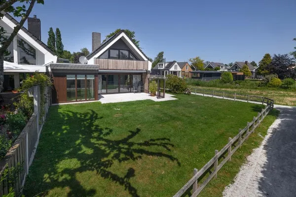 Twee-onder-één-kap te koop: Heegermeerstraat 14, Lemmer