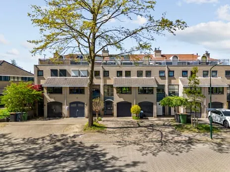 Tussenwoning te koop: Heemraadserf 6, Erven Houten