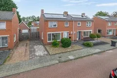 Twee-onder-één-kap te koop: Heemskerkstraat 84, Veendam