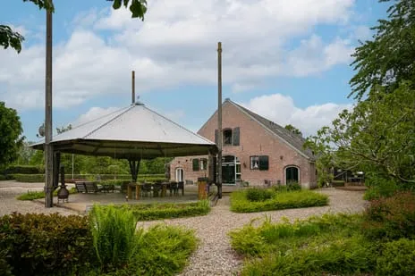 Twee-onder-één-kap te koop: Heemsteedseweg 32, Buitengebied Houten West Houten