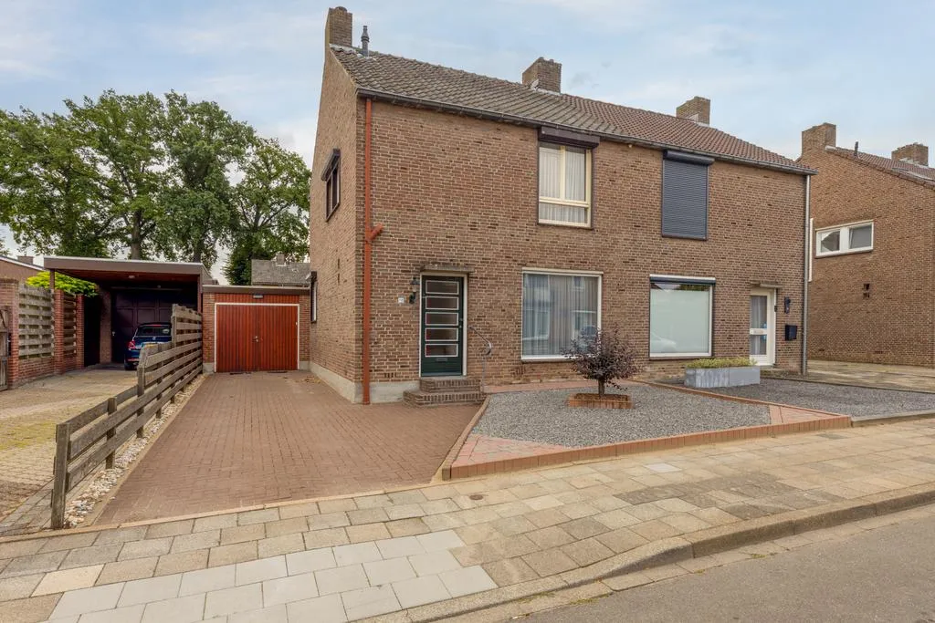 Hoekwoning te koop: Heer Gosewijnstraat 18, Born
