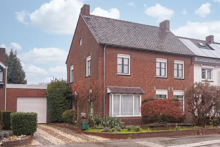 Tussenwoning te koop: Heerbaan 36, Heel Heel