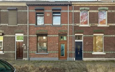 Tussenwoning te koop: Heerderweg 10, Wyckerpoort Maastricht