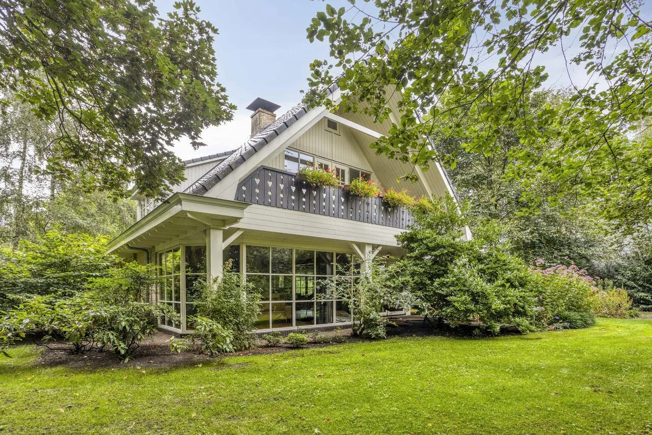 Vrijstaande woning te koop: Heerenveenseweg 84, Wolvega