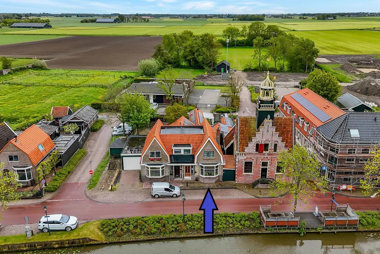 Tussenwoning te koop: Heerenweg 152, Barsingerhorn