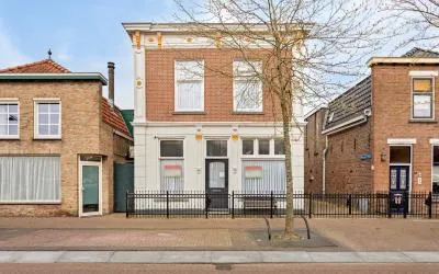 Vrijstaande woning te koop: Heereplein 13, Raamsdonksveer Raamsdonksveer