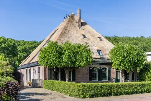 Twee-onder-één-kap te koop: Heereweg 165, Schoorl met Bregtdorp Schoorl