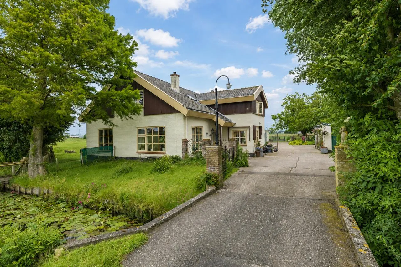 Vrijstaande woning te koop: Heereweg 447, Lisse
