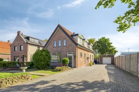 Vrijstaande woning te koop: Heerma van Vossstraat 13, Hulsdonk Roosendaal