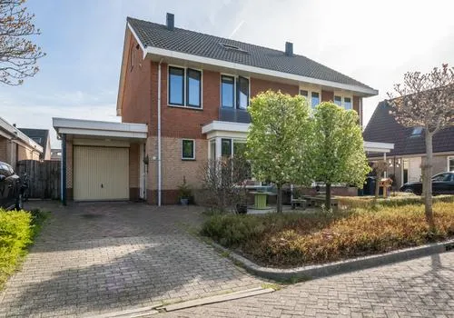 Twee-onder-één-kap te koop: Heermoes 5, Abbekerk Centrum Abbekerk