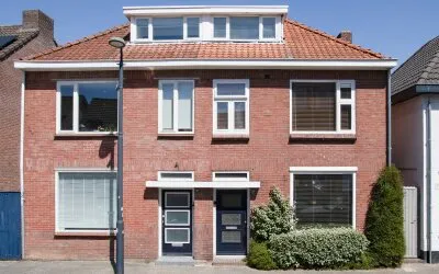 Twee-onder-één-kap te koop: Heezerweg 73, Eindhoven