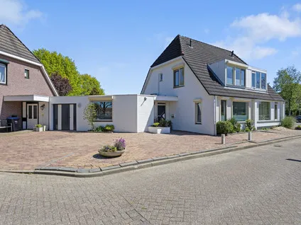 Tussenwoning te koop: Hegdambroek 2505, t Broek Nijmegen