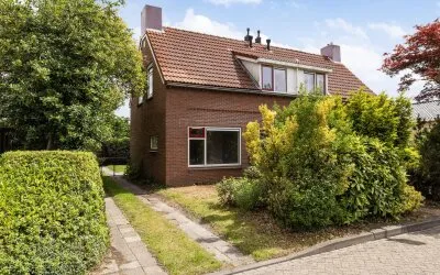 Twee-onder-één-kap te koop: Hegedykje 9, Opeinde, onder de Vaart Opeinde