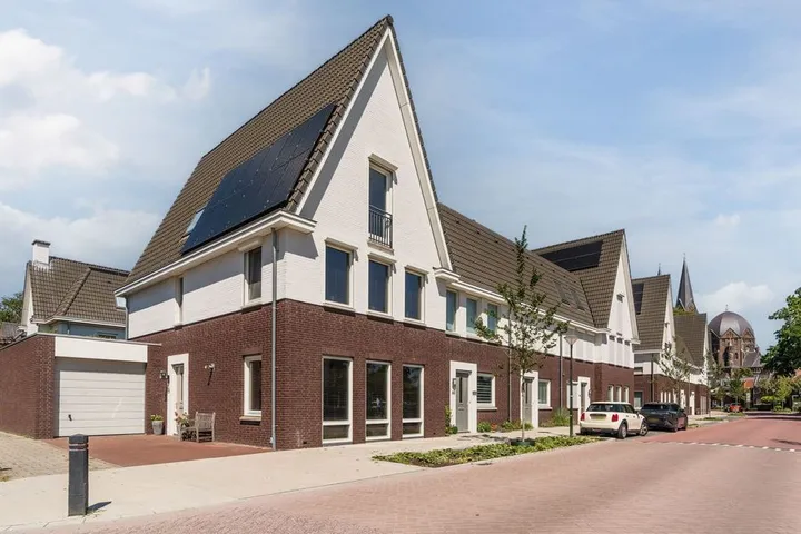 Hoekwoning te koop: Heggestraat 50, Centrum Geldrop